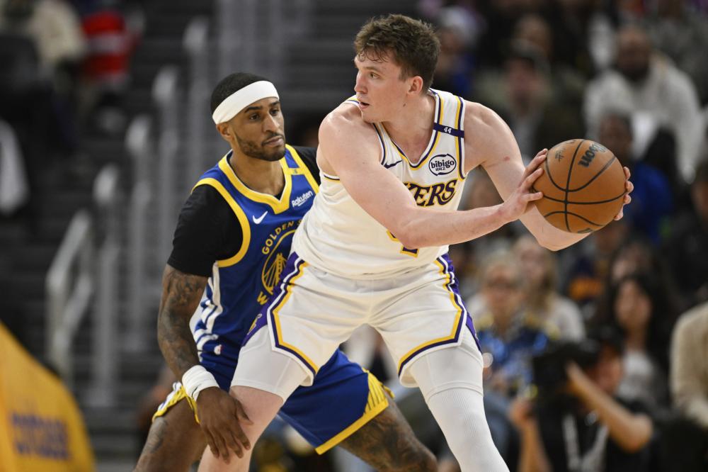 持不败且主 持不败且主